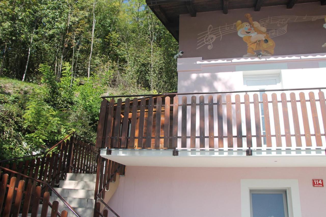 Mike'S Rooms Kobarid Exterior photo