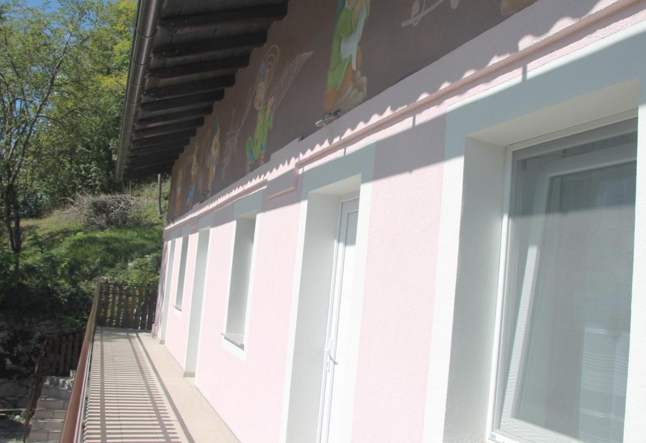 Mike'S Rooms Kobarid Exterior photo